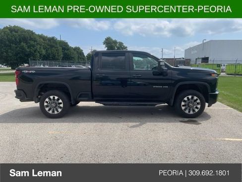 Used 2022 Chevrolet Silverado 2500 Custom w/ Custom Value Package AWD/4WD image 4