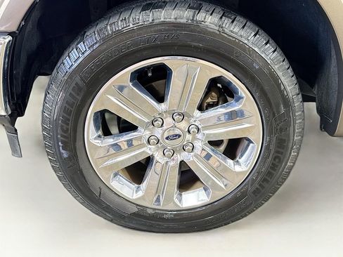 Used 2018 Ford F150 Lariat w/ Equipment Group 502A Luxury image 37