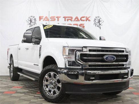 Used 2022 Ford F350 Lariat w/ Lariat Ultimate Package AWD/4WD image 3