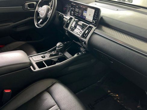 Used 2023 Kia Sorento S FWD image 16