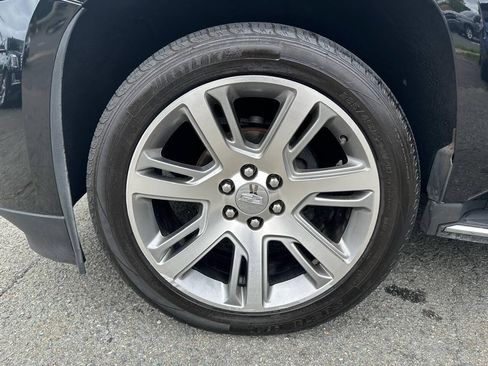 Used 2015 Cadillac Escalade ESV Luxury RWD image 22