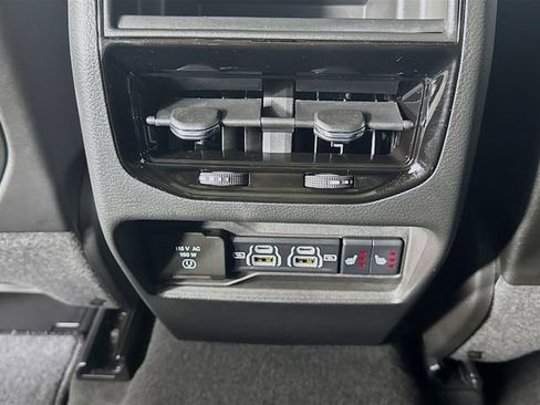 New 2025 Jeep Grand Cherokee Limited image 29