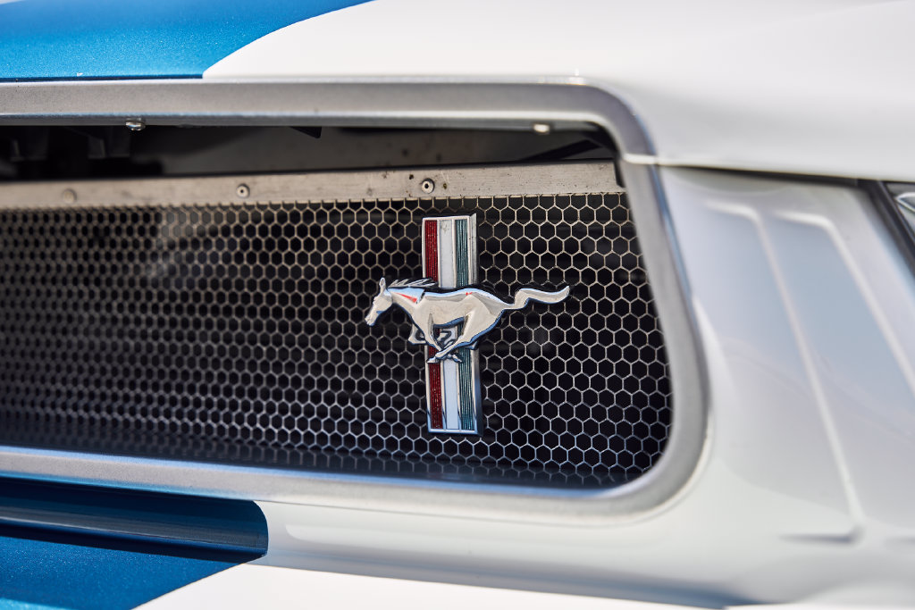 Used 2011 Ford Mustang GT Premium w/ Electronics Pkg RWD image 8