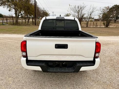 Used 2021 Toyota Tacoma SR image 9