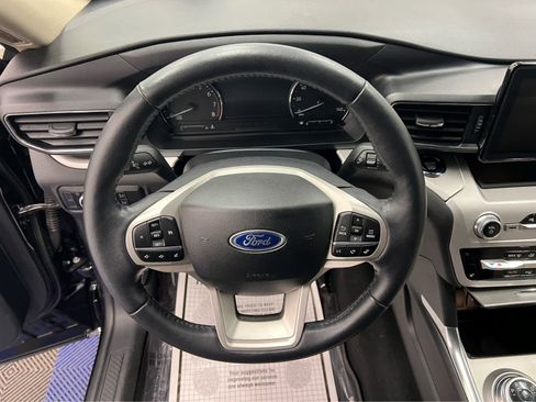 Used 2024 Ford Explorer XLT w/ Equipment Group 202A image 20