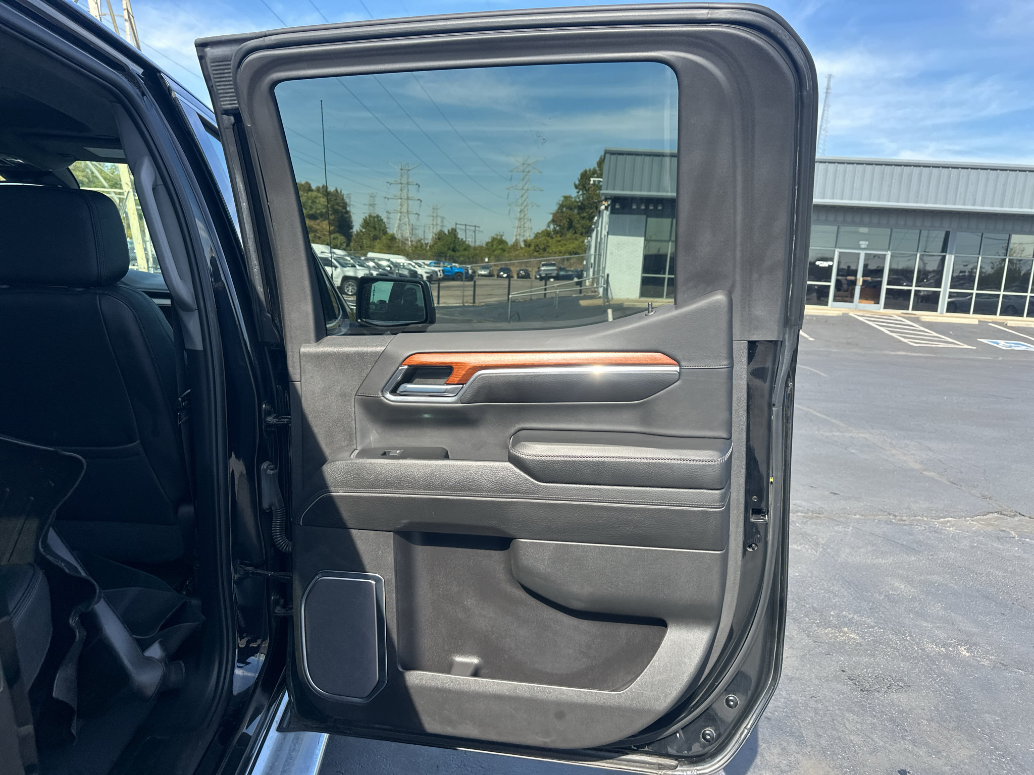Used 2023 GMC Sierra 1500 Denali AWD/4WD image 18