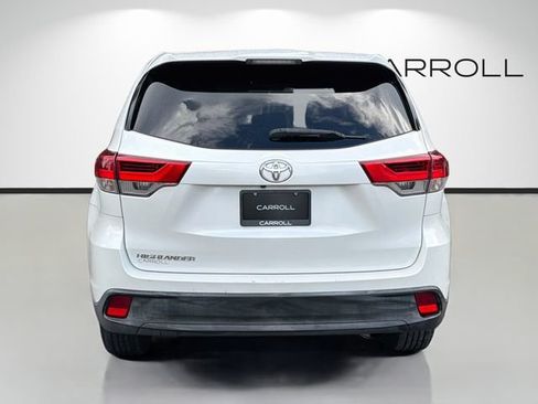 Used 2019 Toyota Highlander LE FWD image 4