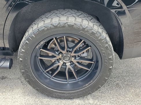 Used 2021 Chevrolet Tahoe Z71 AWD/4WD image 5