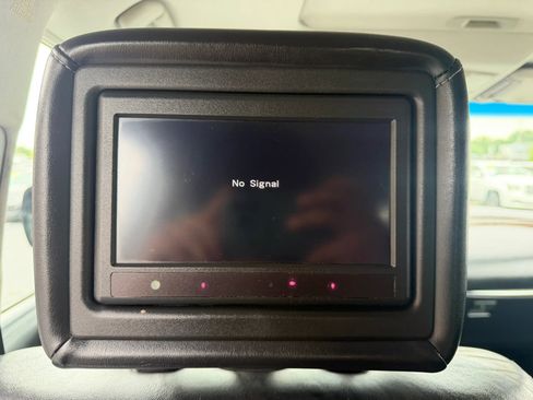 Used 2017 INFINITI QX80 2WD w/ Driver Assistance Package image 19