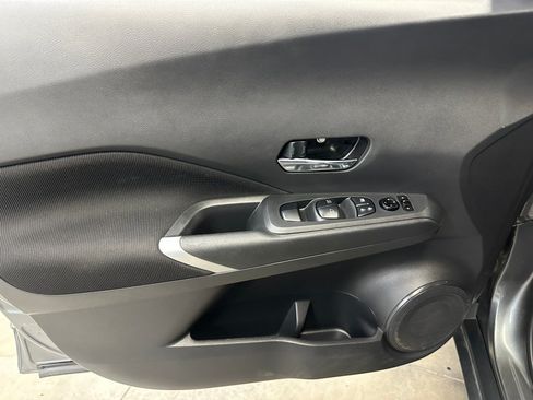 Used 2021 Nissan Kicks SV w/ Interior Electronics Package FWD image 6