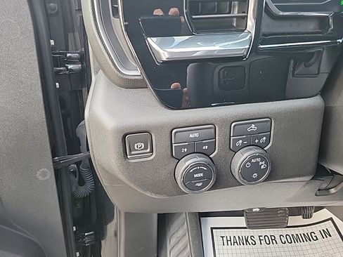 Used 2024 Chevrolet Silverado 1500 LT image 8