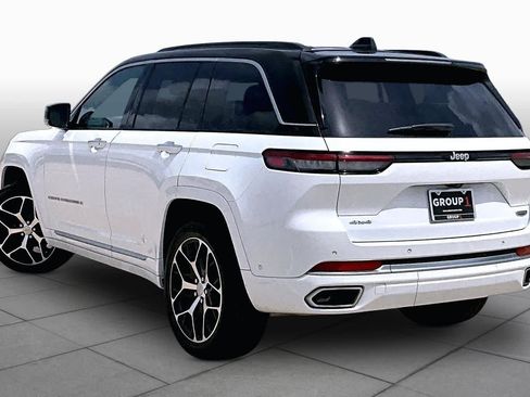 Used 2025 Jeep Grand Cherokee Summit AWD/4WD image 12