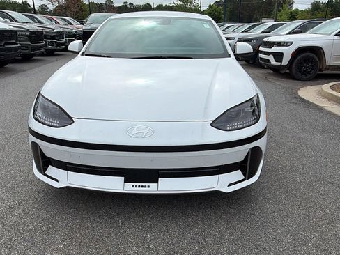 Used 2025 Hyundai Ioniq 6 SEL RWD image 3