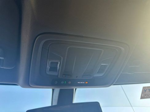 Used 2020 Chevrolet Silverado 1500 LT AWD/4WD image 16