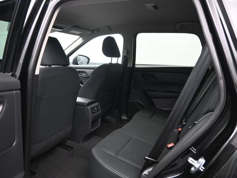 Used 2024 Nissan Rogue S AWD/4WD image 23