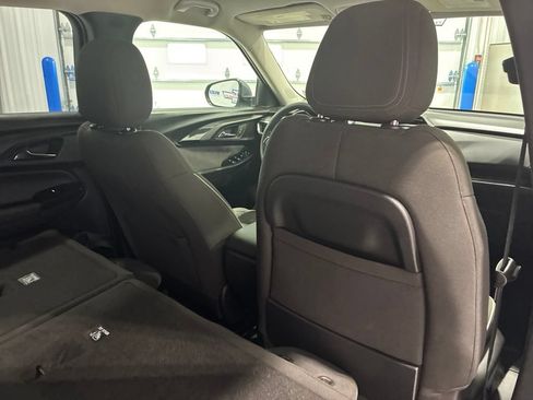 Used 2022 Chevrolet TrailBlazer LT FWD image 35