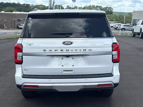 Used 2024 Ford Expedition XLT AWD/4WD image 6