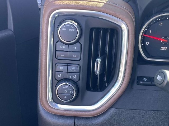 Used 2023 Chevrolet Silverado 3500 High Country w/ Z71 Off-Road Package AWD/4WD image 25