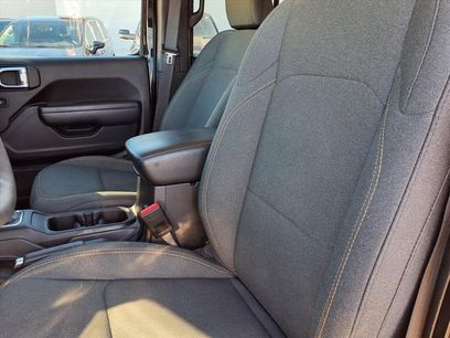 Used 2024 Jeep Wrangler Unlimited w/ Convenience Group