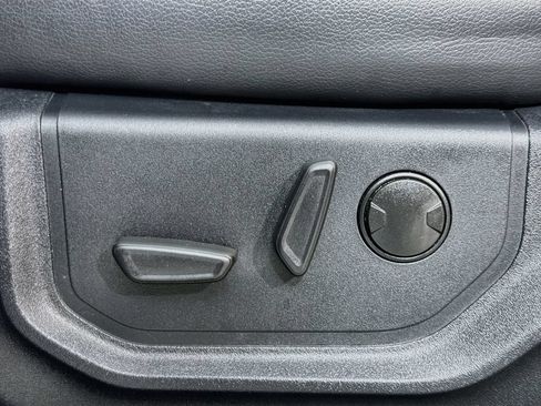Used 2020 Ford F150 Lariat w/ Equipment Group 502A Luxury AWD/4WD image 19
