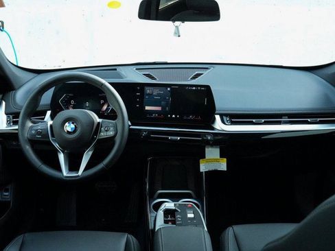 New 2025 BMW X1 xDrive28i w/ Technology Package image 6