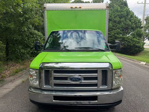 Used 2008 Ford E-350 and Econoline 350 Super Duty RWD image 6