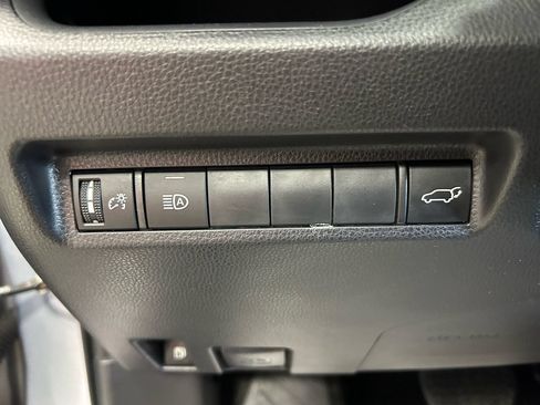 Used 2022 Toyota RAV4 XLE Premium AWD/4WD image 13