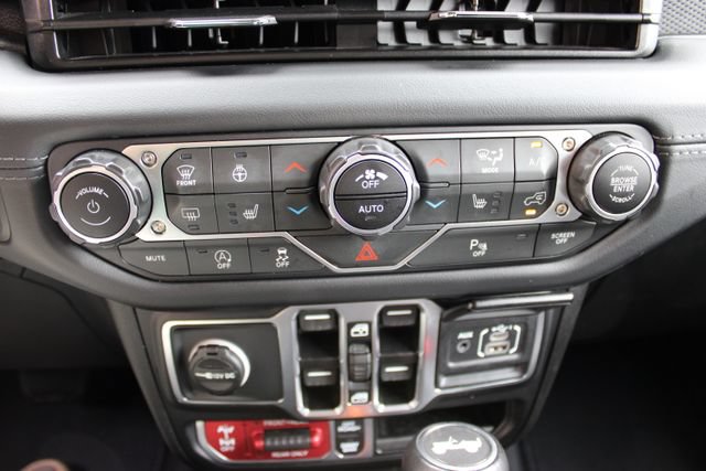 Used 2025 Jeep Wrangler Unlimited Rubicon AWD/4WD image 27