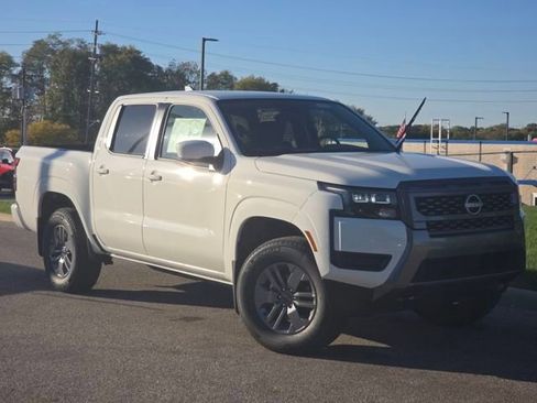 New 2026 Nissan Frontier SV w/ Tow Package image 2