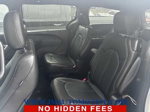 Used 2024 Chrysler Pacifica Touring-L w/ S Appearance Package AWD/4WD image 3