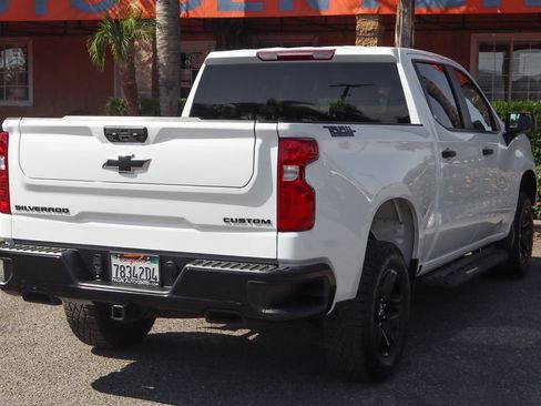 Used 2025 Chevrolet Silverado 1500 Custom Trail Boss w/ Dark Appearance Package AWD/4WD image 11