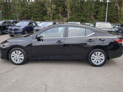 Certified 2025 Nissan Sentra S image 8