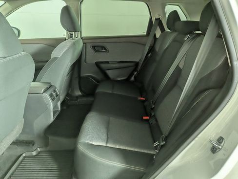 Used 2021 Nissan Rogue S image 32