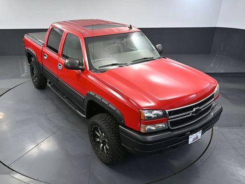 Used 2006 Chevrolet Silverado 1500 LT w/ Light Duty Power Package AWD/4WD image 59