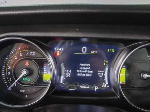 Used 2021 Jeep Wrangler Unlimited Sahara w/ Cold Weather Group image 16