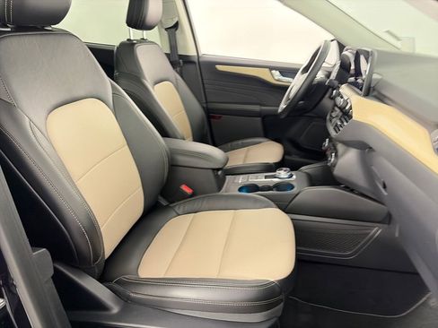 Certified 2021 Ford Escape Titanium w/ Titanium Elite Package image 25