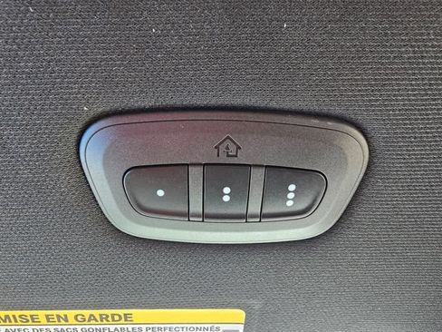 Used 2025 RAM 2500 Laramie AWD/4WD image 16