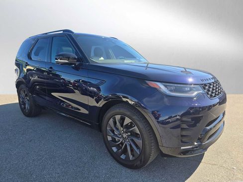 Used 2023 Land Rover Discovery S R-Dynamic image 6