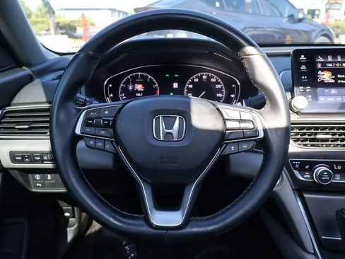 Used 2018 Honda Accord Touring image 38