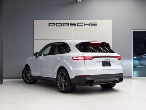 Certified 2023 Porsche Cayenne S Platinum AWD/4WD image 3