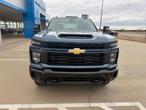 New 2026 Chevrolet Silverado 2500 Custom w/ Custom Value Package image 10