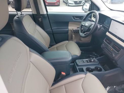 Used 2026 Ford Maverick Lariat w/ 4K Tow Package AWD/4WD image 10