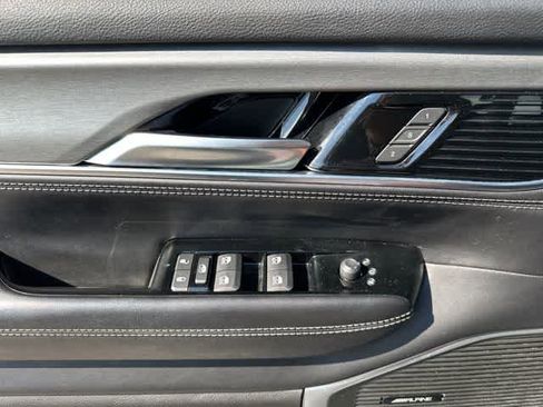 Used 2023 Jeep Wagoneer Series II image 14