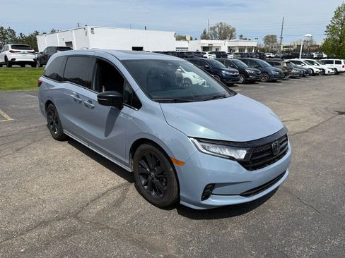 Used 2023 Honda Odyssey Sport image 4