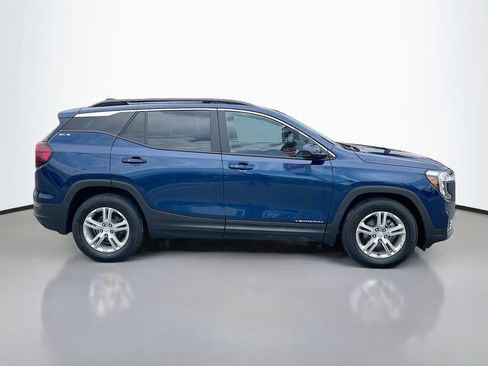 Used 2022 GMC Terrain SLE w/ Driver Convenience Package FWD image 7