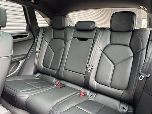 Certified 2026 Porsche Macan AWD/4WD image 25