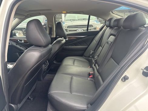Used 2018 INFINITI Q50 Luxe w/ Essential Package (3.0T Luxe) image 10