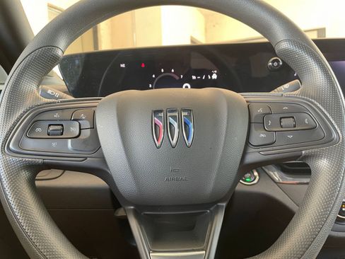 Used 2025 Buick Envista Preferred image 28