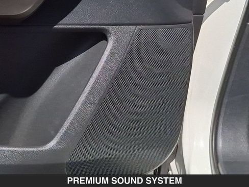 Used 2022 Nissan Pathfinder Platinum AWD/4WD image 13