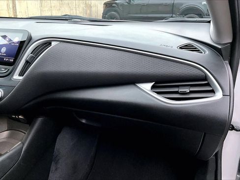 Used 2022 Chevrolet Malibu RS image 18